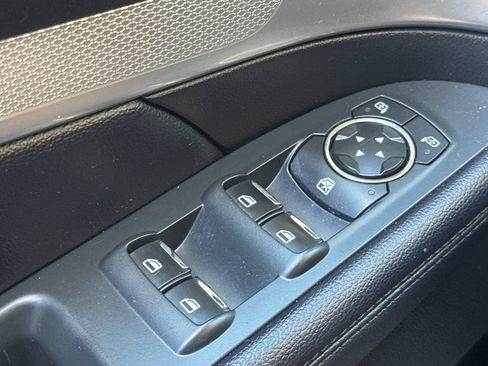 Used 2017 Ford Explorer XLT AWD/4WD image 12