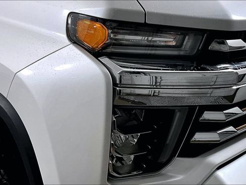 Used 2021 Chevrolet Silverado 3500 High Country AWD/4WD image 30