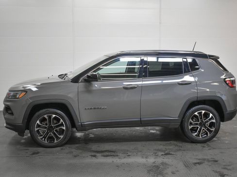Used 2022 Jeep Compass Limited image 4