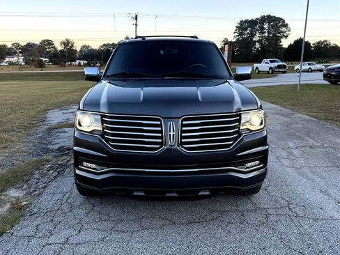 Used 2017 Lincoln Navigator L Select image 2