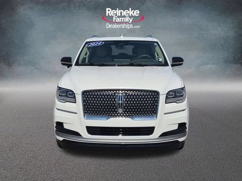 Used 2024 Lincoln Navigator Reserve AWD/4WD image 2