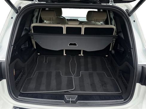 Used 2025 Mercedes-Benz GLB 250 image 19