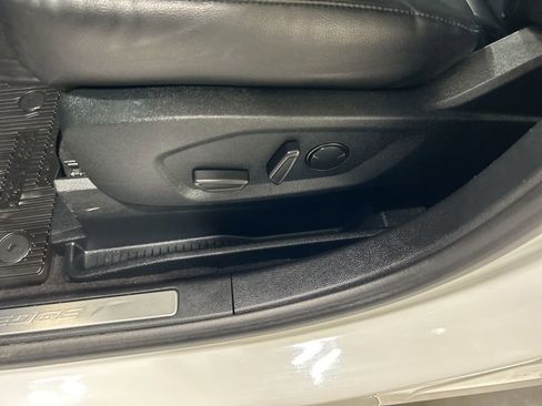 Certified 2022 Ford Edge Titanium AWD/4WD image 12