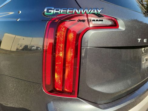 Used 2024 Kia Telluride LX image 6
