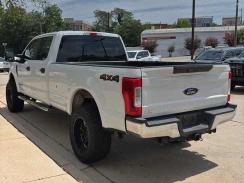 Used 2018 Ford F250 XL w/ Power Equipment Group AWD/4WD image 5
