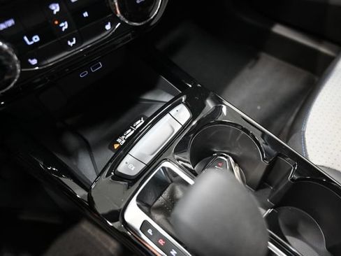 New 2026 Chevrolet Trax LT w/ Sunroof Package FWD image 19