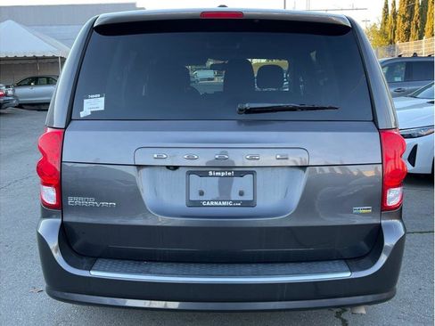 Used 2017 Dodge Grand Caravan SE w/ Power Window Group image 4