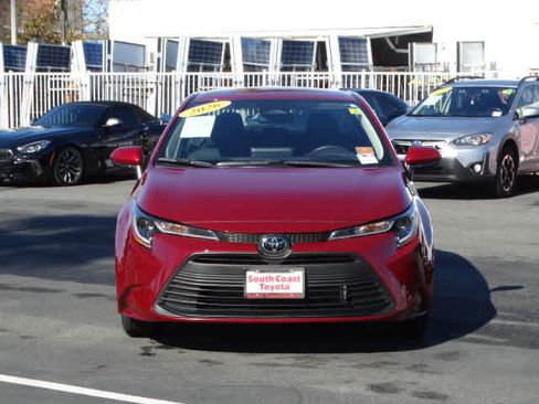 Used 2026 Toyota Corolla LE w/ LE Premium Package image 3