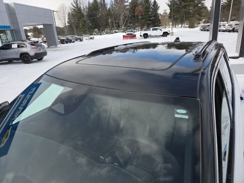 Used 2023 Jeep Grand Cherokee Overland w/ Luxury Tech Group IV image 41