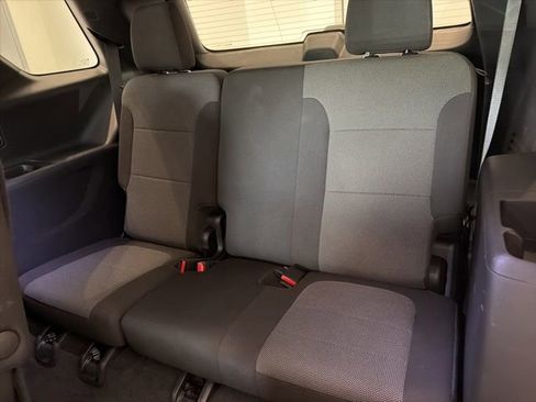 Certified 2023 Chevrolet Traverse LT w/ LPO, Floor Liner Package AWD/4WD image 15