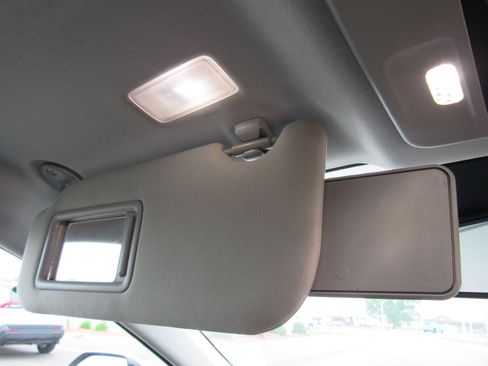 Used 2025 Toyota Camry LE FWD image 31