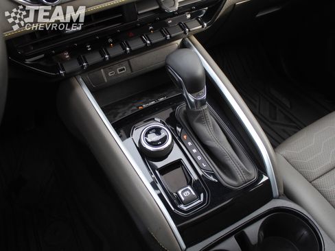 Certified 2024 Chevrolet Colorado ZR2 w/ ZR2 Convenience Package III image 18