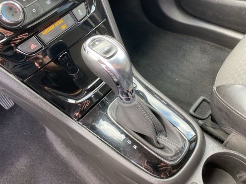 Used 2019 Buick Encore Preferred image 27