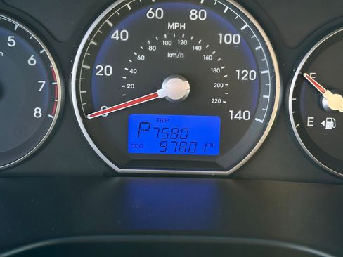 Used 2012 Hyundai Santa Fe Limited image 16