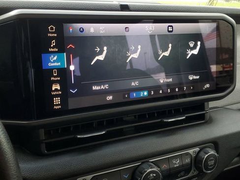 Used 2025 Jeep Wrangler Unlimited Sport AWD/4WD image 19