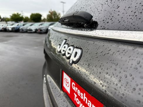 Used 2017 Jeep Compass Latitude AWD/4WD image 15