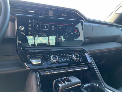 Used 2024 GMC Sierra 1500 AT4 w/ Technology Package image 18