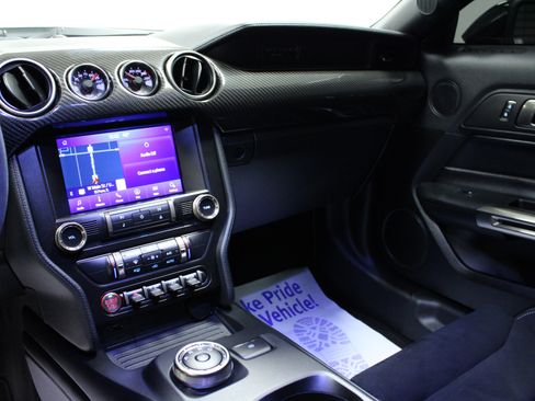 Used 2021 Ford Mustang Shelby GT500 w/ Technology Package image 17