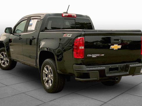 Used 2017 Chevrolet Colorado Z71 AWD/4WD image 12