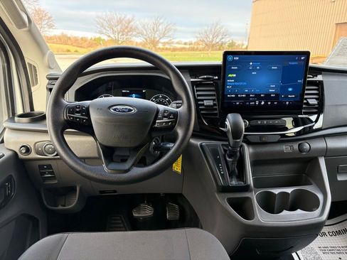 Used 2025 Ford Transit 350 XLT image 22