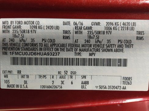 Used 2017 Ford Escape Titanium image 33