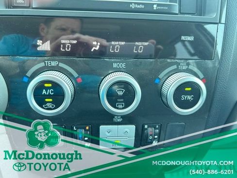 Used 2016 Toyota Sequoia Platinum AWD/4WD image 20