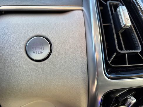 Certified 2023 Kia Sorento SX Prestige image 36