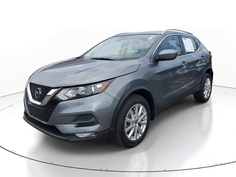 Used 2021 Nissan Rogue Sport SV FWD image 3