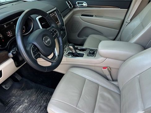 Used 2018 Jeep Grand Cherokee Limited w/ Trailer Tow Group IV image 11