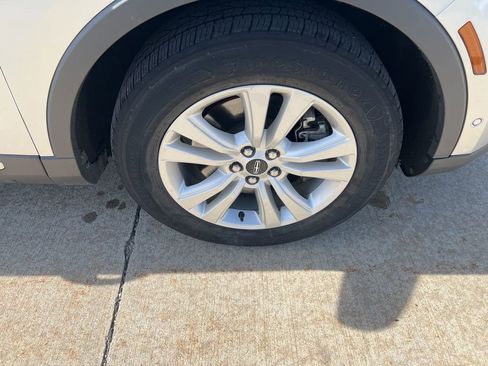 Used 2016 Lincoln MKX Reserve w/ Technology Package image 13