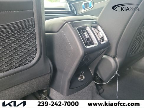 New 2026 Kia Sorento LX FWD image 15