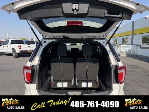 Used 2017 Ford Explorer XLT AWD/4WD image 9