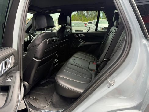 Used 2025 BMW X5 M60i AWD/4WD image 18