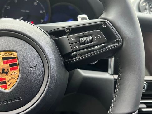 New 2026 Porsche Macan image 9