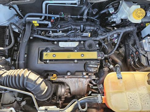 Used 2017 Chevrolet Trax Premier w/ Driver Confidence II Package image 30