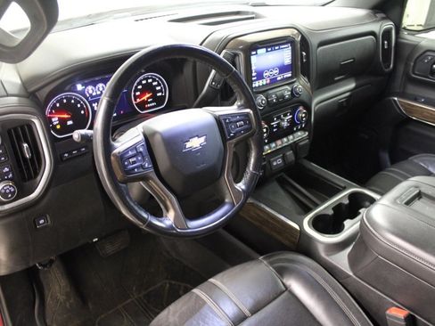 Used 2019 Chevrolet Silverado 1500 High Country w/ Technology Package image 4