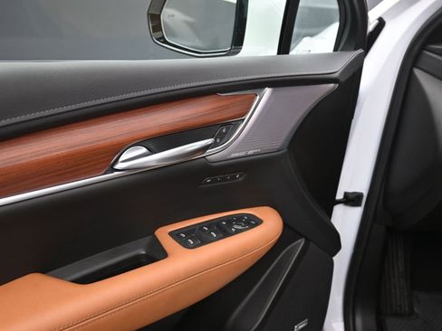 Used 2026 Cadillac XT5 Premium Luxury w/ Driver Assist Package image 17