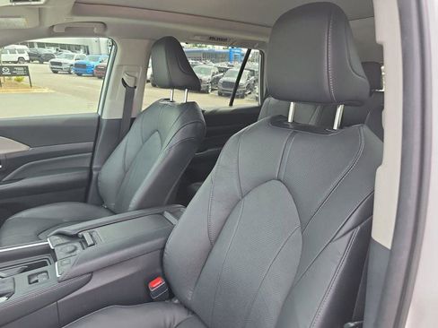 Used 2024 Toyota Grand Highlander AWD image 20