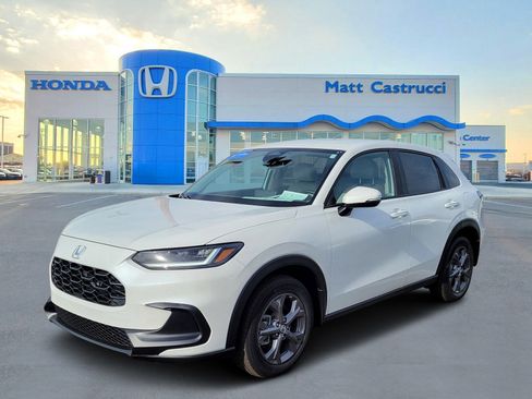 Certified 2026 Honda HR-V LX image 2