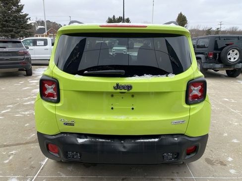 Certified 2017 Jeep Renegade Latitude w/ Cold Weather Group image 4
