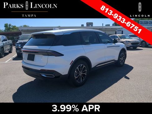 Used 2024 Lincoln Nautilus Premier w/ Equipment Group 102A AWD/4WD image 11