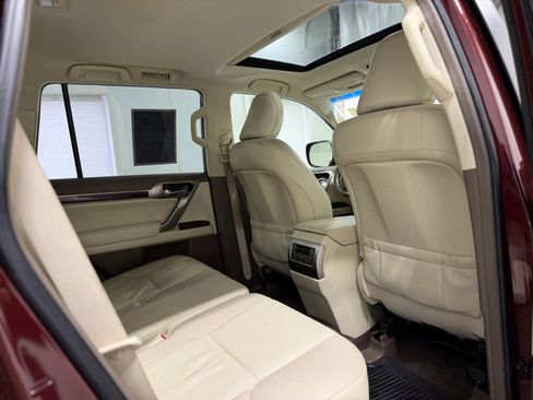 Used 2017 Lexus GX 460 Premium w/ Premium Package AWD/4WD image 34