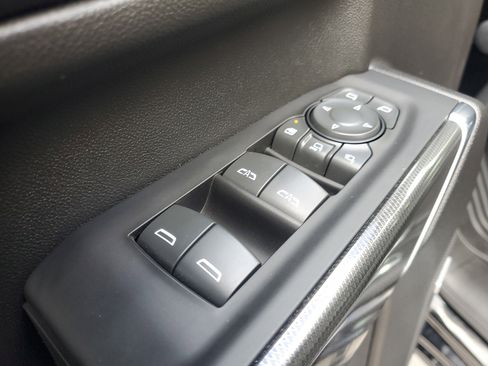 Used 2023 GMC Sierra 2500 AT4 w/ AT4 Preferred Package image 19