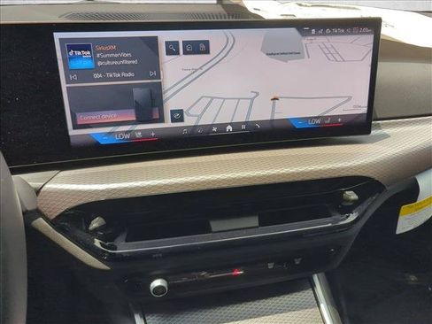 Used 2025 BMW 330i xDrive Sedan w/ Convenience Package AWD/4WD image 11