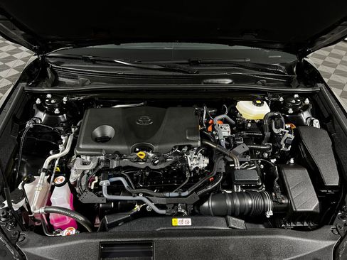 Certified 2025 Toyota Camry LE image 9