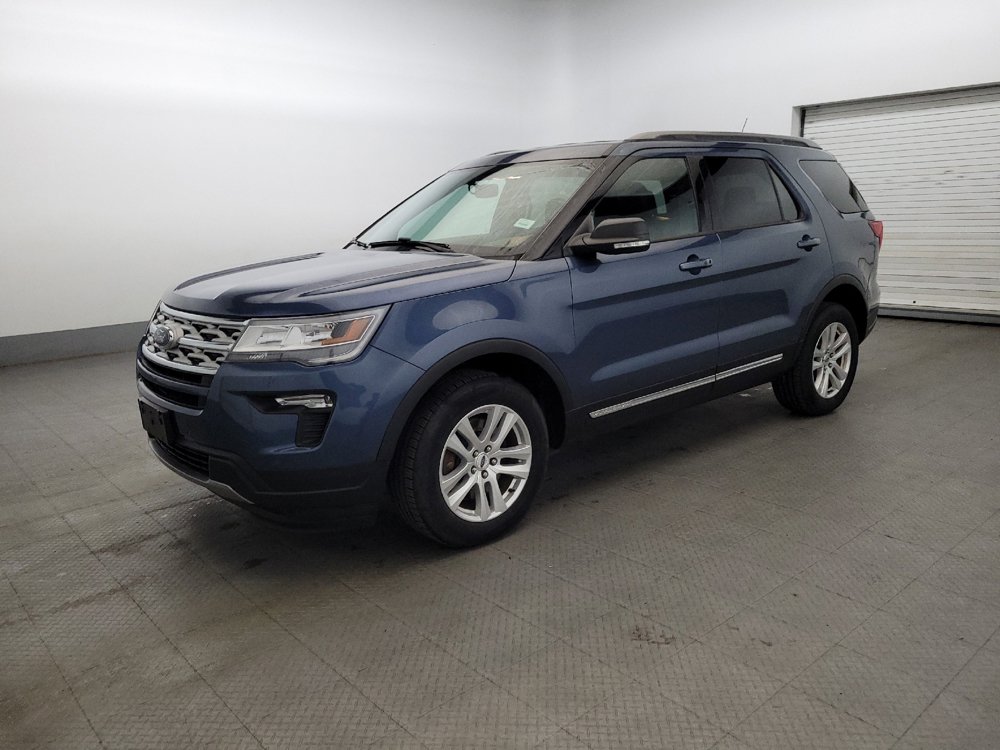 Used 2019 Ford Explorer XLT w/ Equipment Group 202A AWD/4WD image 2