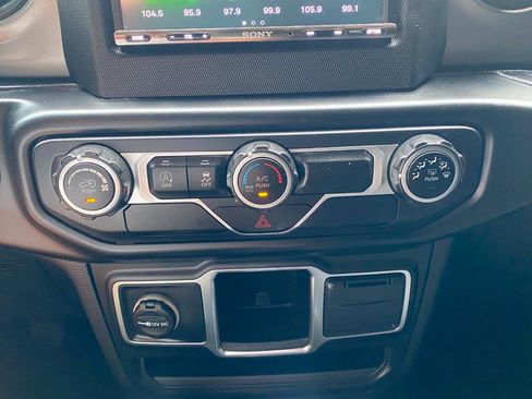 Used 2021 Jeep Wrangler Unlimited Sport AWD/4WD image 25