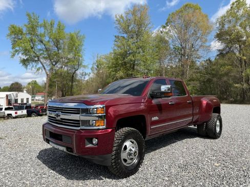 Used 2016 Chevrolet Silverado 3500 High Country w/ Duramax Plus Package image 3