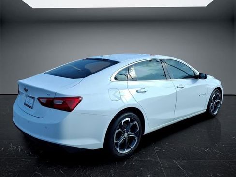 Used 2024 Chevrolet Malibu LT FWD image 3