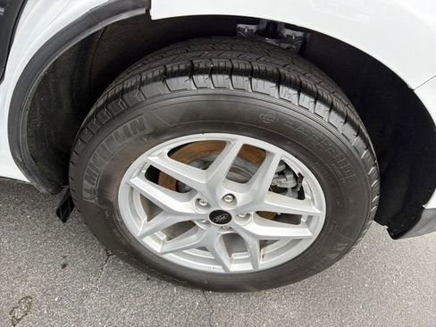 Used 2024 Ford Edge SEL AWD/4WD image 11